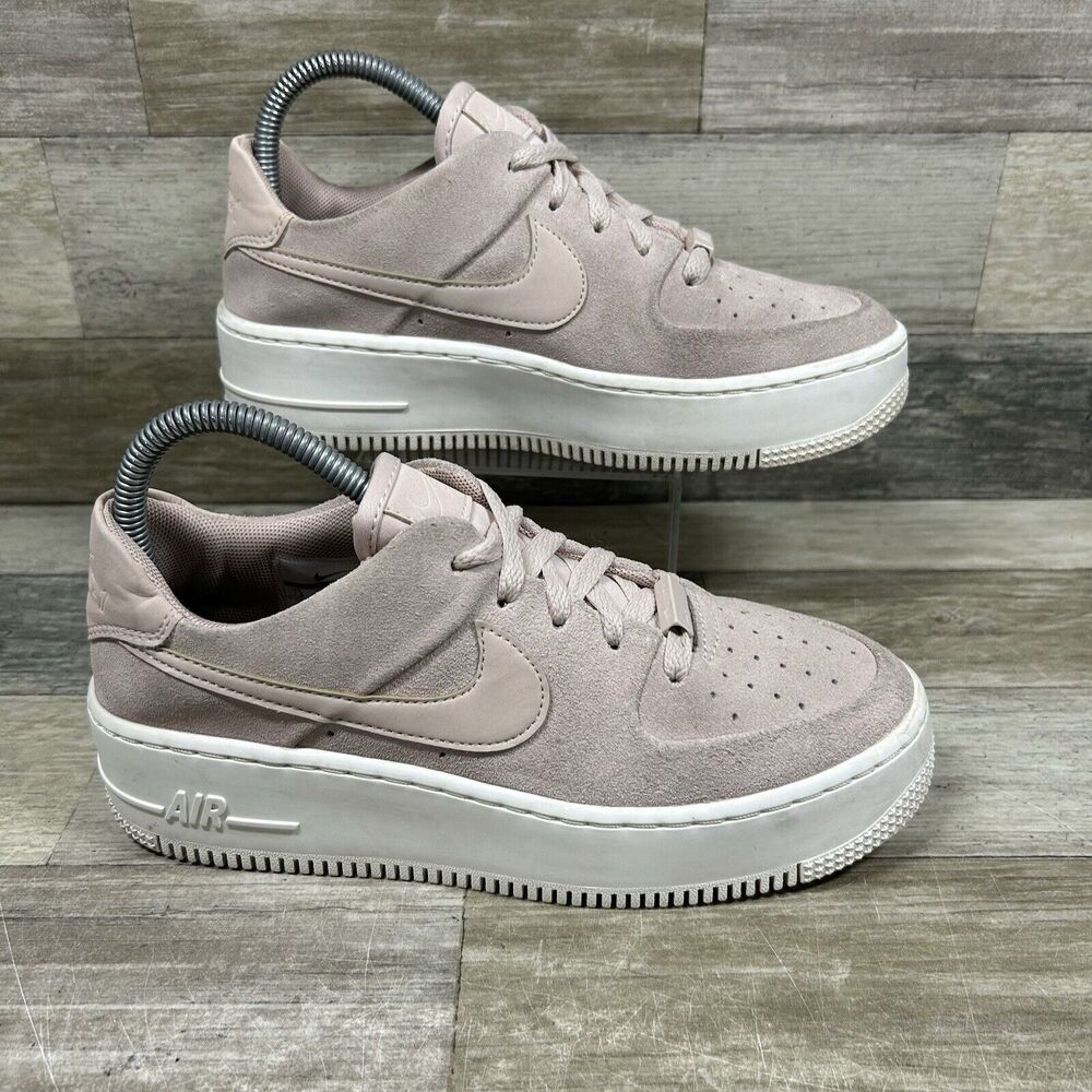 Nike Air Force 1 Shoes Women’s 7.5 Sage Partial Beige Suede Sneakers AR5339-201